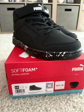 Brand New boys Puma Sneakers size 3.5